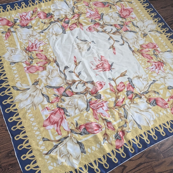 Vintage 100% Silk Floral Scarf 42” Square Navy Gold Rope Border Large - Picture 4 of 6